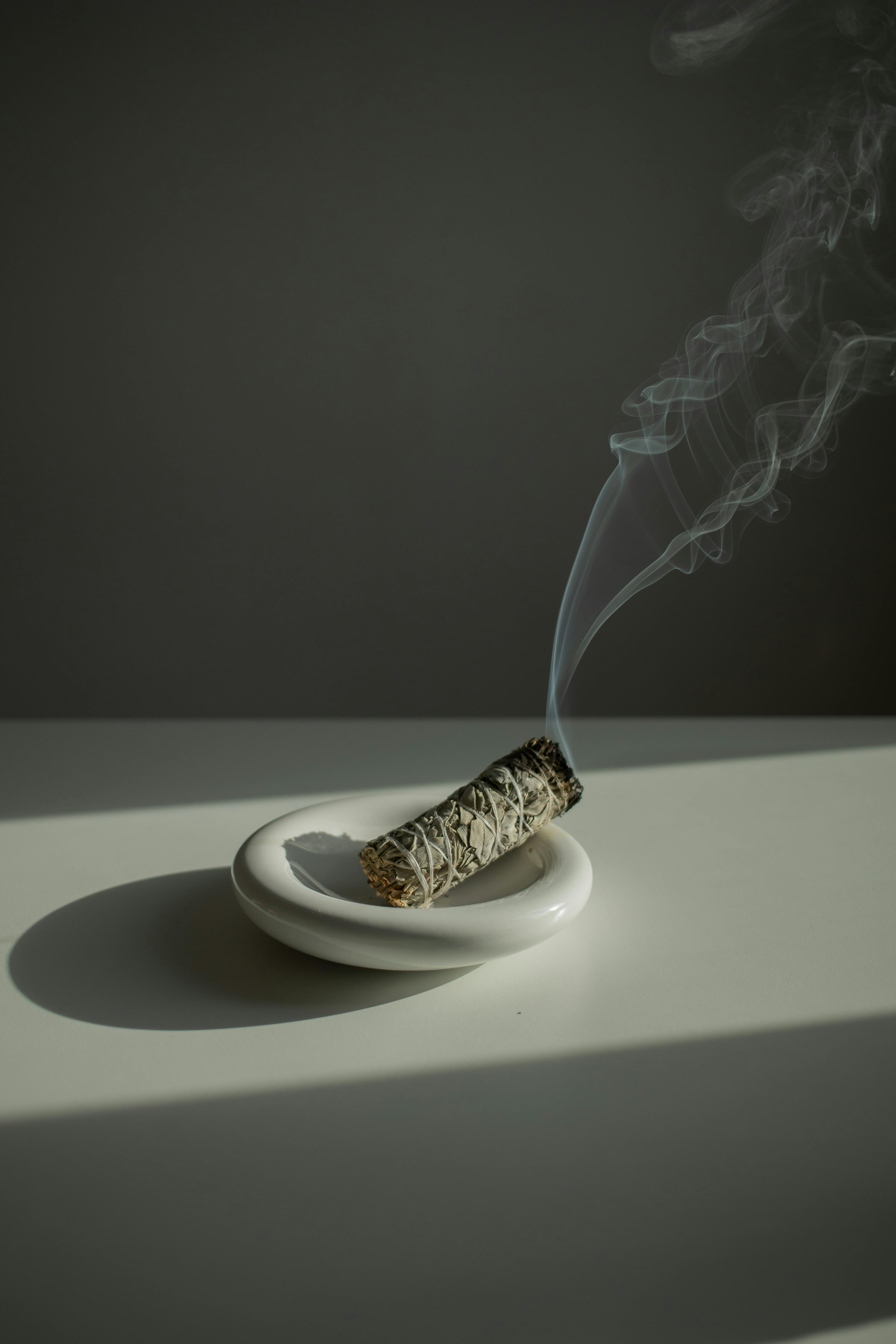 Räuchern – ein Ritual für Reinigung, Ruhe und positive Energie