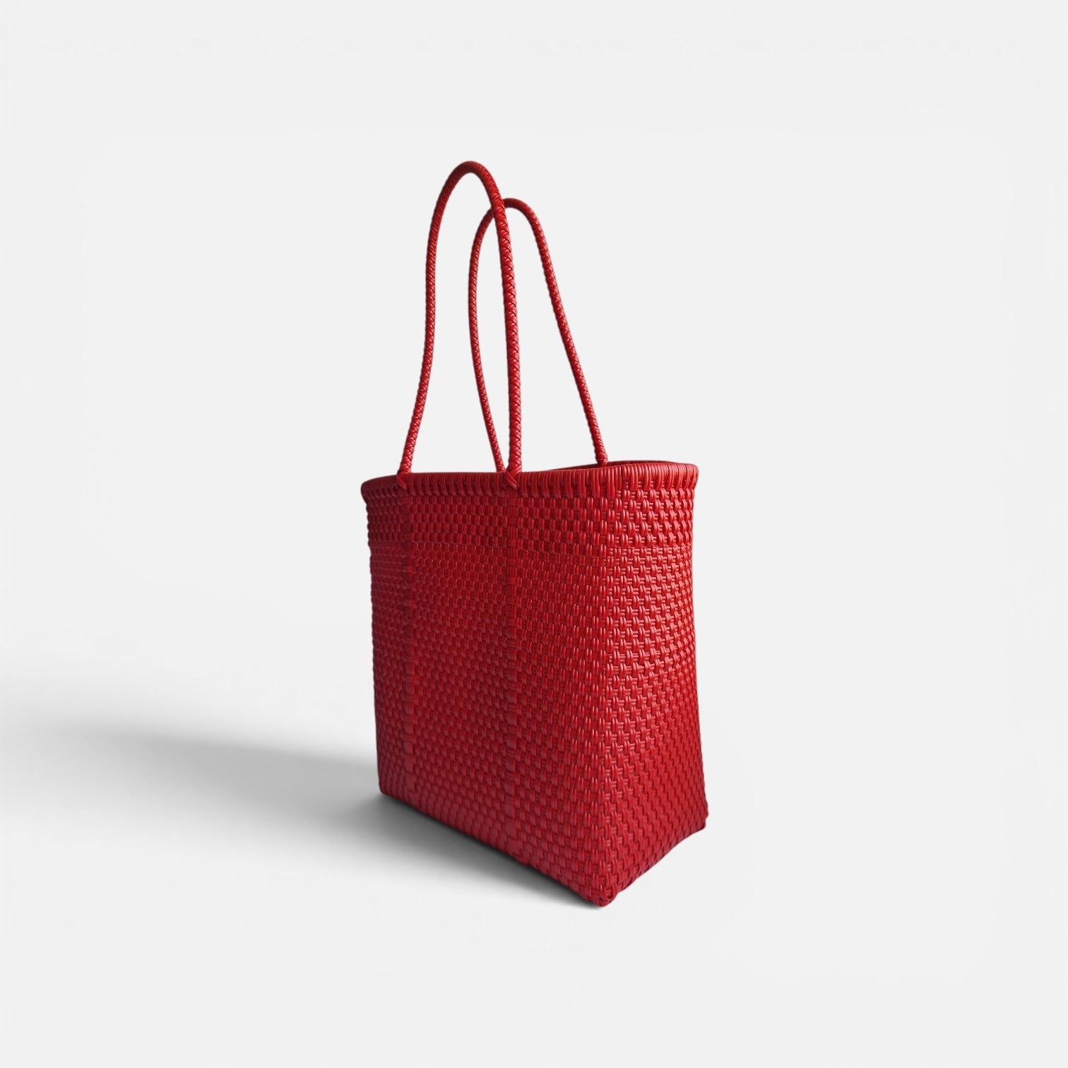 Alma Mediana Tomato Red
